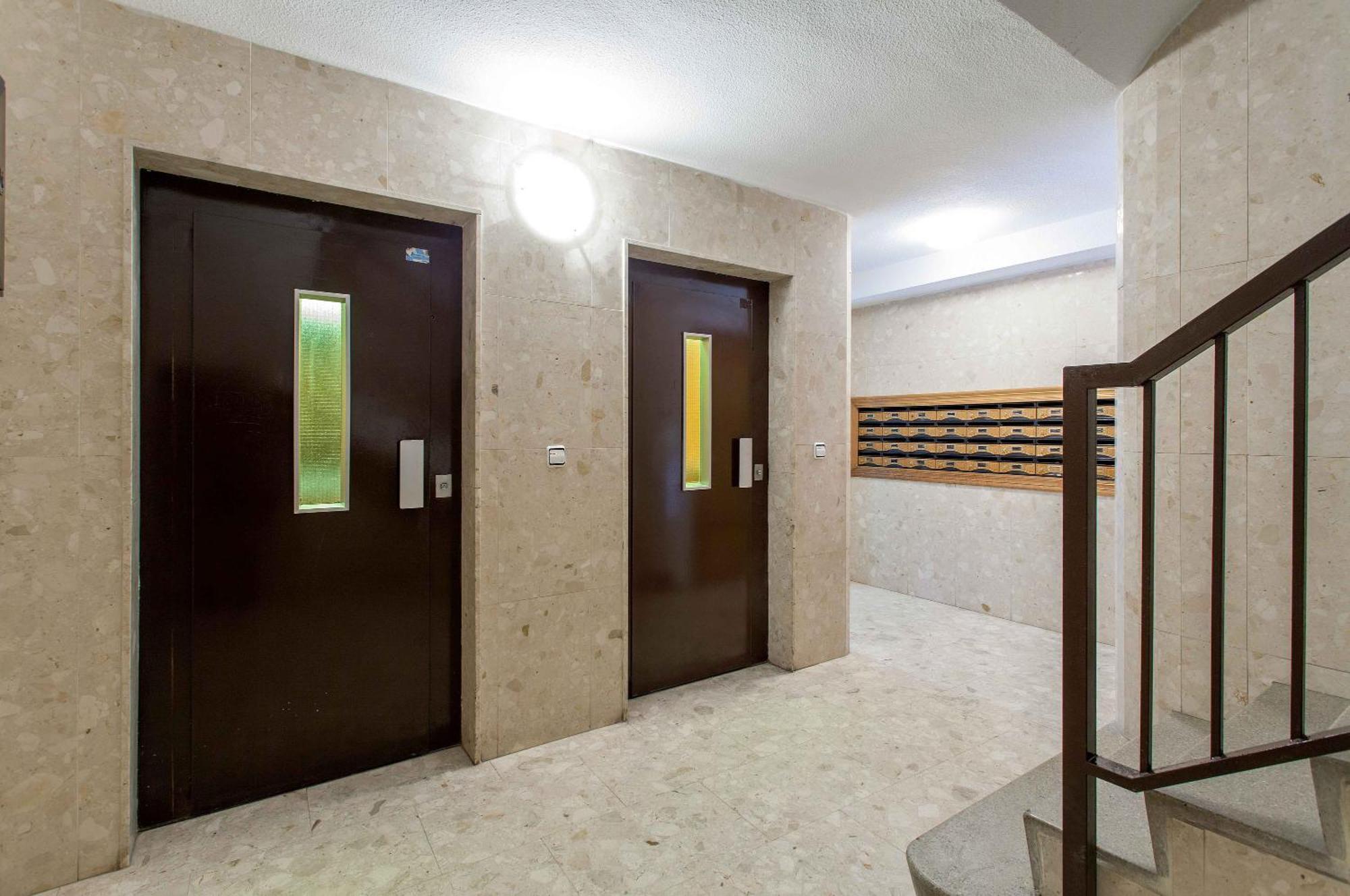Apartment Malvarrosa Beach Cavite Валенсия Екстериор снимка