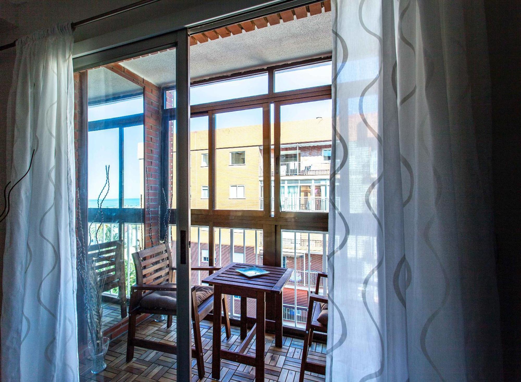 Apartment Malvarrosa Beach Cavite Валенсия Екстериор снимка